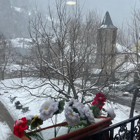 شقة فندقية Apartahotel Canfranc كانفرانك