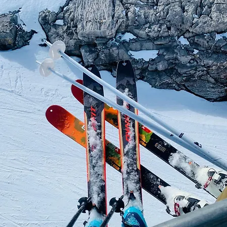 Apartahotel Canfranc アパートホテル 3*