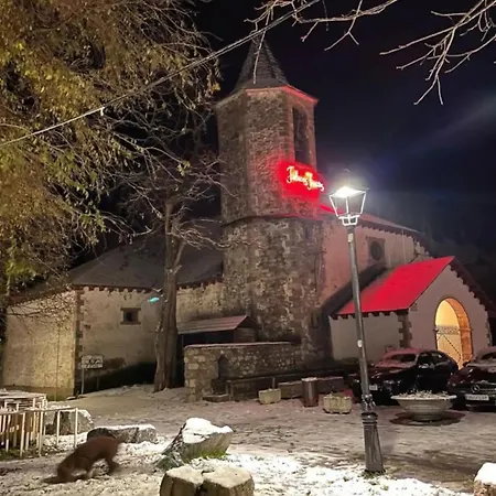 Apartahotel Canfranc 3* كانفرانك