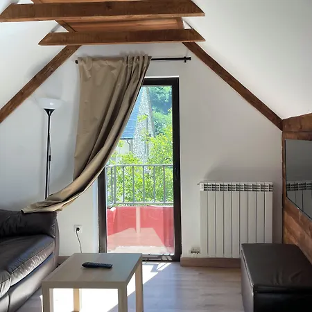 Apartahotel Canfranc كانفرانك