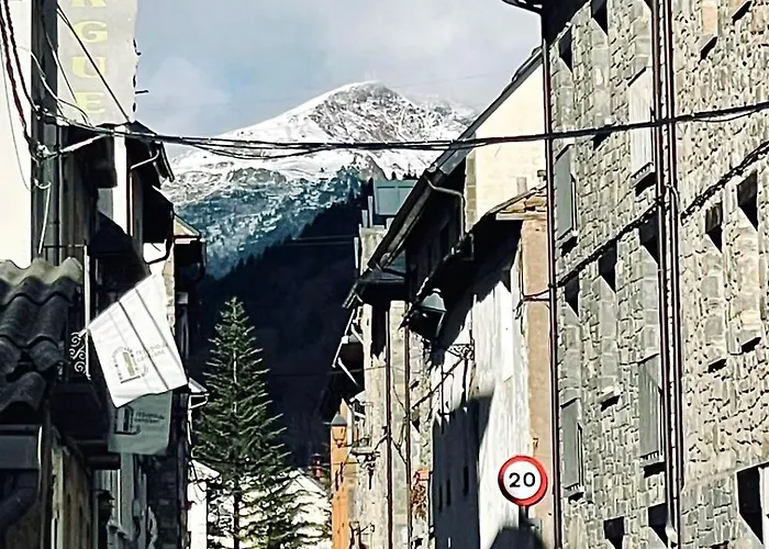 Apartahotel Canfranc 3*